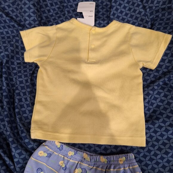 tiny little ants top and shorts - Picture 7 of 9